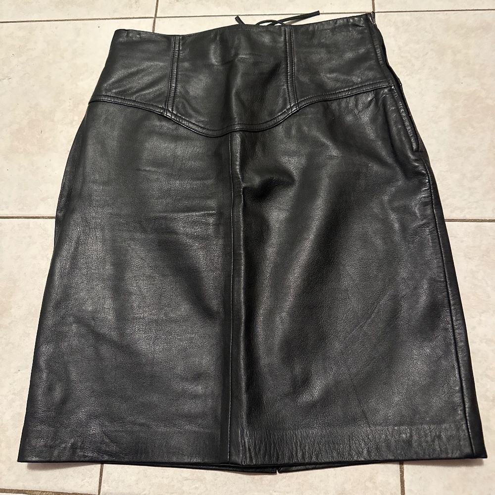 Express genuine leather skirt